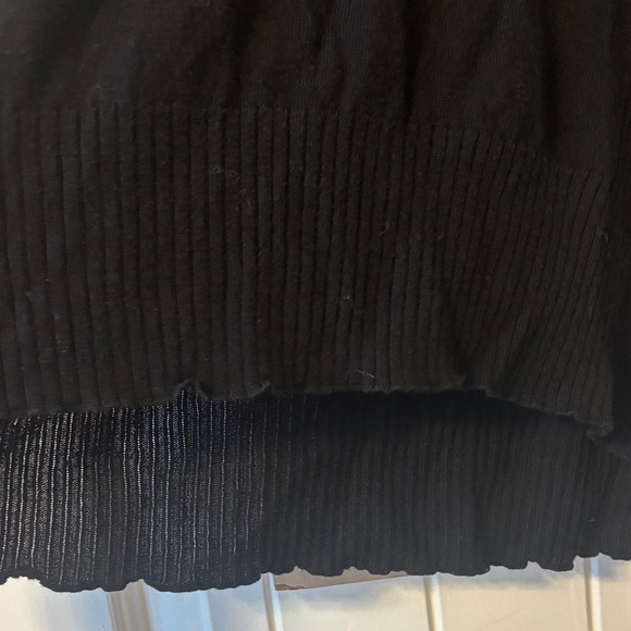 Vince Classic Black V-Neck Blouse - Picture 5 of 7